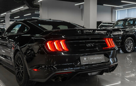 Ford Mustang VI рестайлинг, 2019 год, 4 900 000 рублей, 31 фотография
