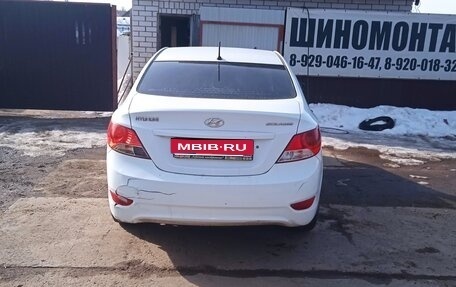 Hyundai Solaris II рестайлинг, 2013 год, 700 000 рублей, 1 фотография