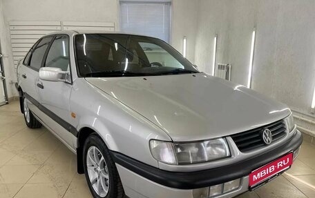 Volkswagen Passat B4, 1996 год, 335 000 рублей, 1 фотография