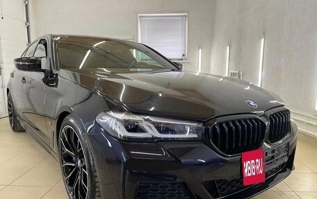 BMW 5 серия, 2022 год, 5 430 000 рублей, 1 фотография