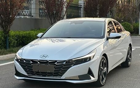 Hyundai Elantra, 2022 год, 1 740 000 рублей, 1 фотография