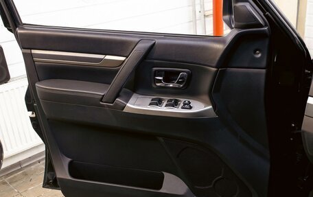 Mitsubishi Pajero IV, 2013 год, 1 795 000 рублей, 12 фотография