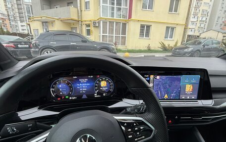 Volkswagen Golf VIII, 2021 год, 2 800 000 рублей, 14 фотография