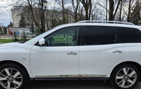 Nissan Pathfinder, 2014 год, 1 850 000 рублей, 10 фотография