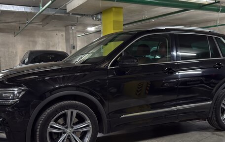 Volkswagen Tiguan II, 2019 год, 2 950 000 рублей, 3 фотография