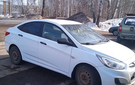 Hyundai Solaris II рестайлинг, 2013 год, 700 000 рублей, 3 фотография