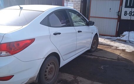 Hyundai Solaris II рестайлинг, 2013 год, 700 000 рублей, 4 фотография