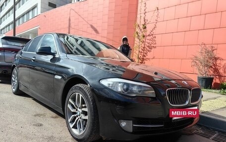 BMW 5 серия, 2013 год, 1 750 000 рублей, 10 фотография