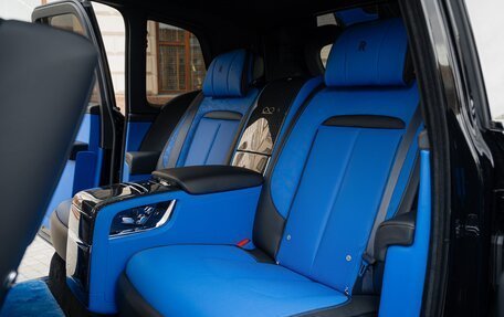 Rolls-Royce Cullinan, 2026 год, 78 000 000 рублей, 37 фотография