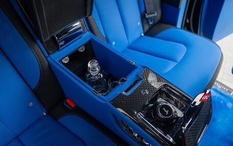 Rolls-Royce Cullinan, 2026 год, 78 000 000 рублей, 33 фотография