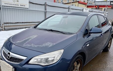 Opel Astra J, 2011 год, 450 000 рублей, 2 фотография