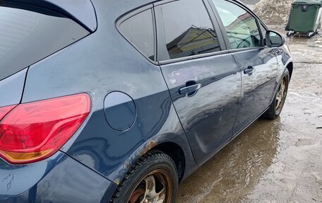 Opel Astra J, 2011 год, 450 000 рублей, 4 фотография