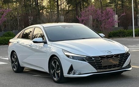 Hyundai Elantra, 2022 год, 1 740 000 рублей, 3 фотография