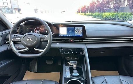 Hyundai Elantra, 2022 год, 1 740 000 рублей, 9 фотография