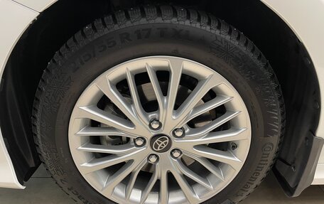 Toyota Camry, 2020 год, 3 400 000 рублей, 8 фотография