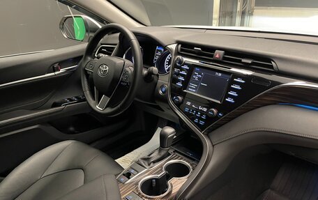 Toyota Camry, 2020 год, 3 400 000 рублей, 13 фотография