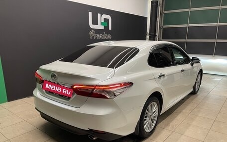 Toyota Camry, 2020 год, 3 400 000 рублей, 6 фотография