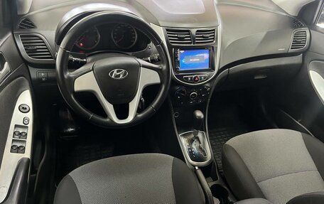 Hyundai Solaris II рестайлинг, 2011 год, 930 000 рублей, 16 фотография