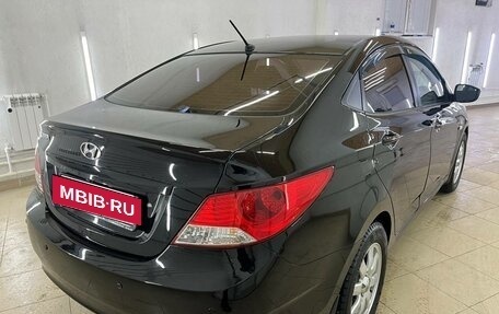 Hyundai Solaris II рестайлинг, 2011 год, 930 000 рублей, 8 фотография