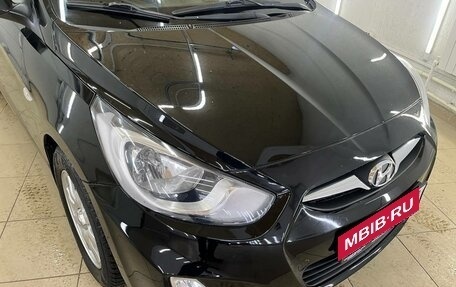 Hyundai Solaris II рестайлинг, 2011 год, 930 000 рублей, 10 фотография