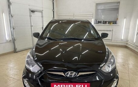 Hyundai Solaris II рестайлинг, 2011 год, 930 000 рублей, 7 фотография