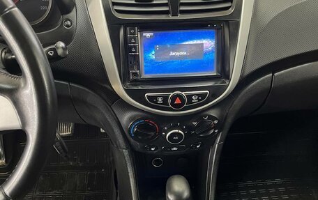 Hyundai Solaris II рестайлинг, 2011 год, 930 000 рублей, 23 фотография