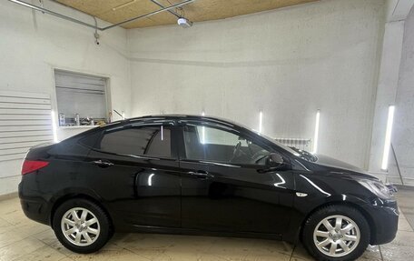 Hyundai Solaris II рестайлинг, 2011 год, 930 000 рублей, 34 фотография