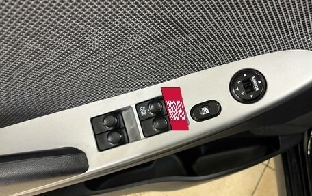 Hyundai Solaris II рестайлинг, 2011 год, 930 000 рублей, 31 фотография