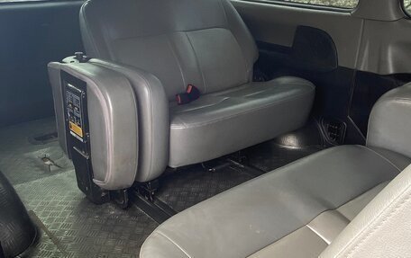 Hyundai Starex I рестайлинг, 2007 год, 500 000 рублей, 11 фотография