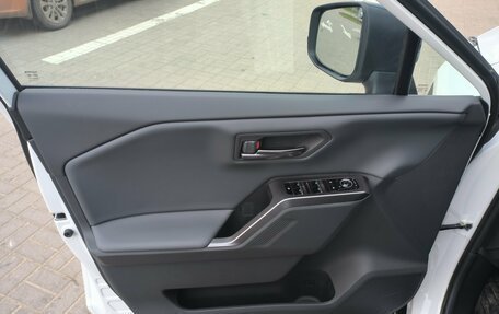 Toyota RAV4, 2025 год, 4 690 000 рублей, 21 фотография