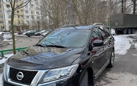 Nissan Pathfinder, 2016 год, 2 550 000 рублей, 4 фотография