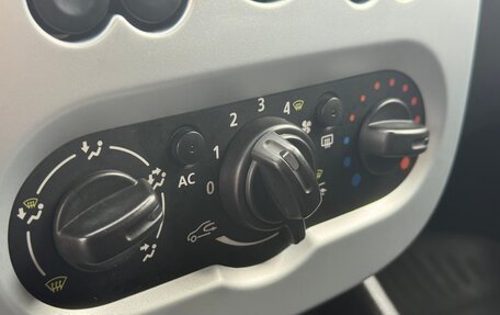 Renault Sandero I, 2012 год, 699 000 рублей, 16 фотография