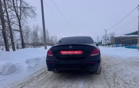 Mercedes-Benz E-Класс, 2020 год, 4 100 000 рублей, 3 фотография