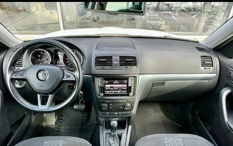 Skoda Yeti I рестайлинг, 2015 год, 1 500 000 рублей, 6 фотография