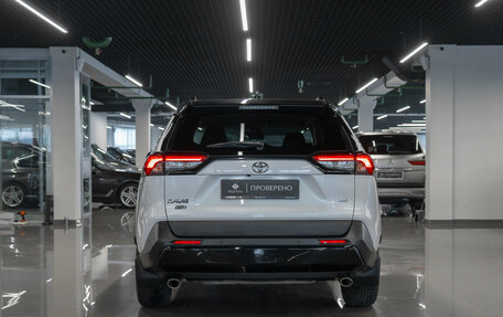 Toyota RAV4, 2022 год, 3 800 000 рублей, 6 фотография