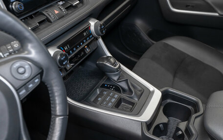 Toyota RAV4, 2022 год, 3 800 000 рублей, 15 фотография