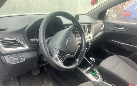 Hyundai Solaris II рестайлинг, 2019 год, 550 000 рублей, 4 фотография