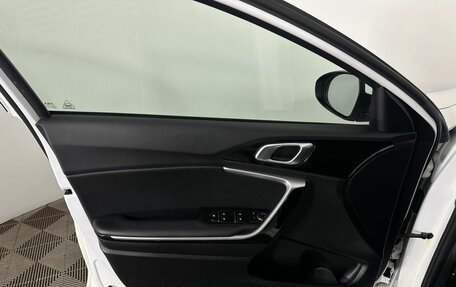 KIA cee'd III, 2022 год, 2 350 000 рублей, 8 фотография