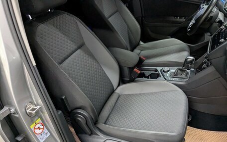 Volkswagen Tiguan II, 2020 год, 2 700 000 рублей, 21 фотография