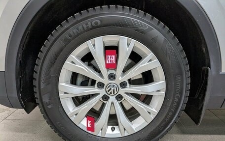 Volkswagen Tiguan II, 2020 год, 2 700 000 рублей, 23 фотография