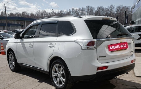 Mitsubishi Outlander III рестайлинг 3, 2013 год, 1 475 000 рублей, 9 фотография