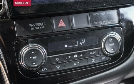 Mitsubishi Outlander III рестайлинг 3, 2013 год, 1 475 000 рублей, 18 фотография