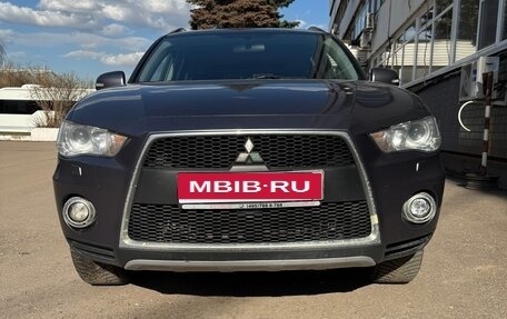 Mitsubishi Outlander III рестайлинг 3, 2012 год, 1 000 000 рублей, 1 фотография