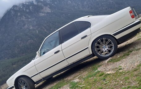 BMW 5 серия, 1990 год, 400 000 рублей, 1 фотография