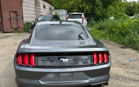 Ford Mustang VI рестайлинг, 2022 год, 4 500 000 рублей, 6 фотография