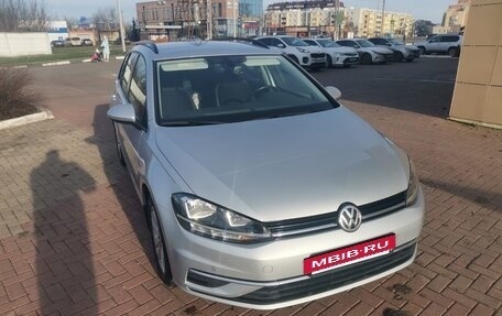 Volkswagen Golf VII, 2019 год, 1 360 000 рублей, 3 фотография