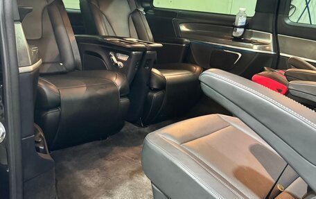 Mercedes-Benz V-Класс, 2023 год, 10 000 000 рублей, 3 фотография