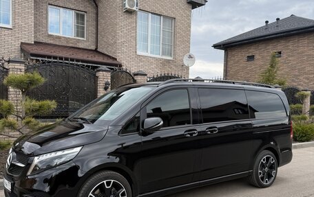 Mercedes-Benz V-Класс, 2023 год, 10 000 000 рублей, 5 фотография