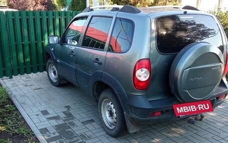 Chevrolet Niva I рестайлинг, 2012 год, 370 000 рублей, 3 фотография