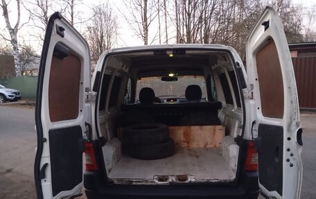 Peugeot Partner II рестайлинг 2, 2010 год, 335 000 рублей, 16 фотография